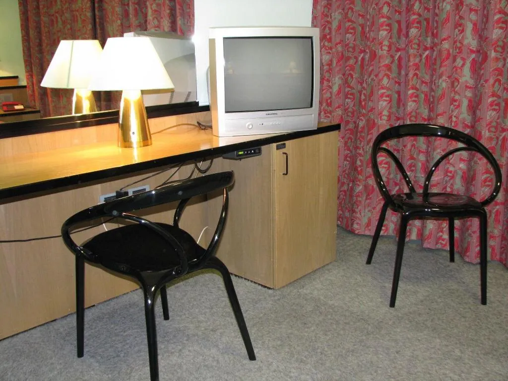 Room, Hotel Longobardo, Milan