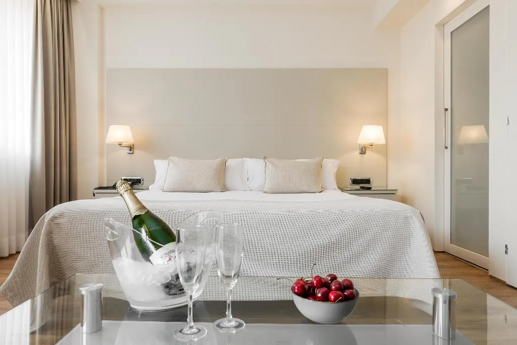 APARTMENT CAPACITY 2 Room, Aparthotel Mariano Cubi, Barcelona