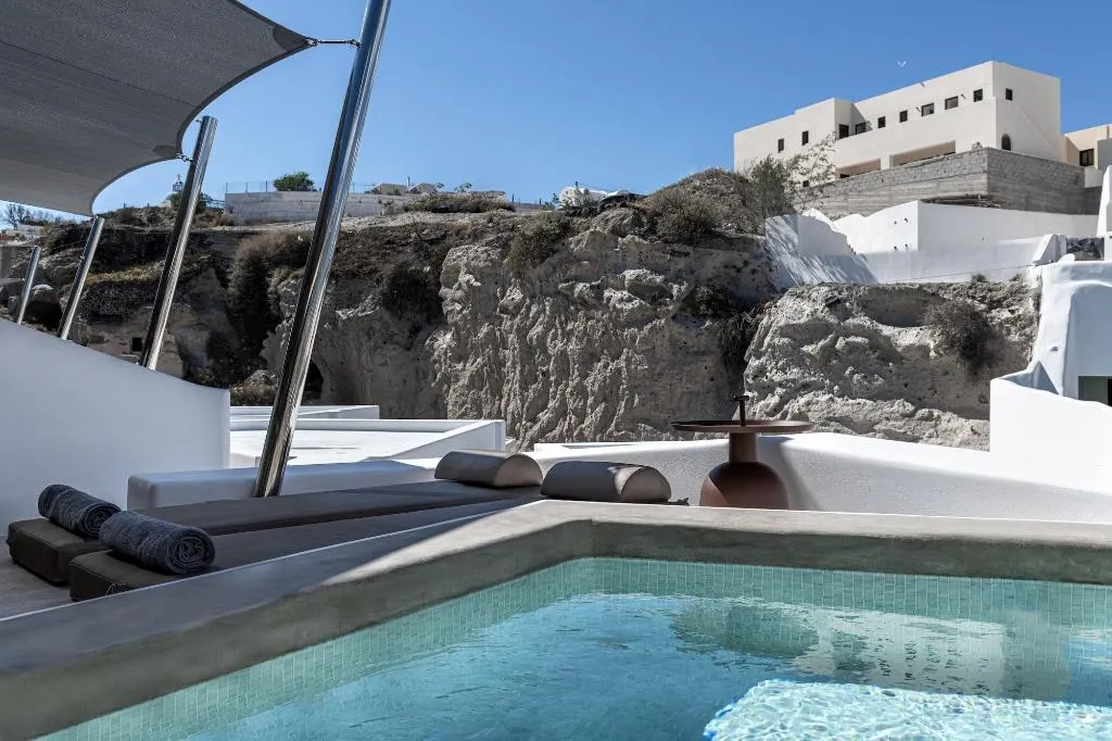 Room, Victoria Caves, Santorini