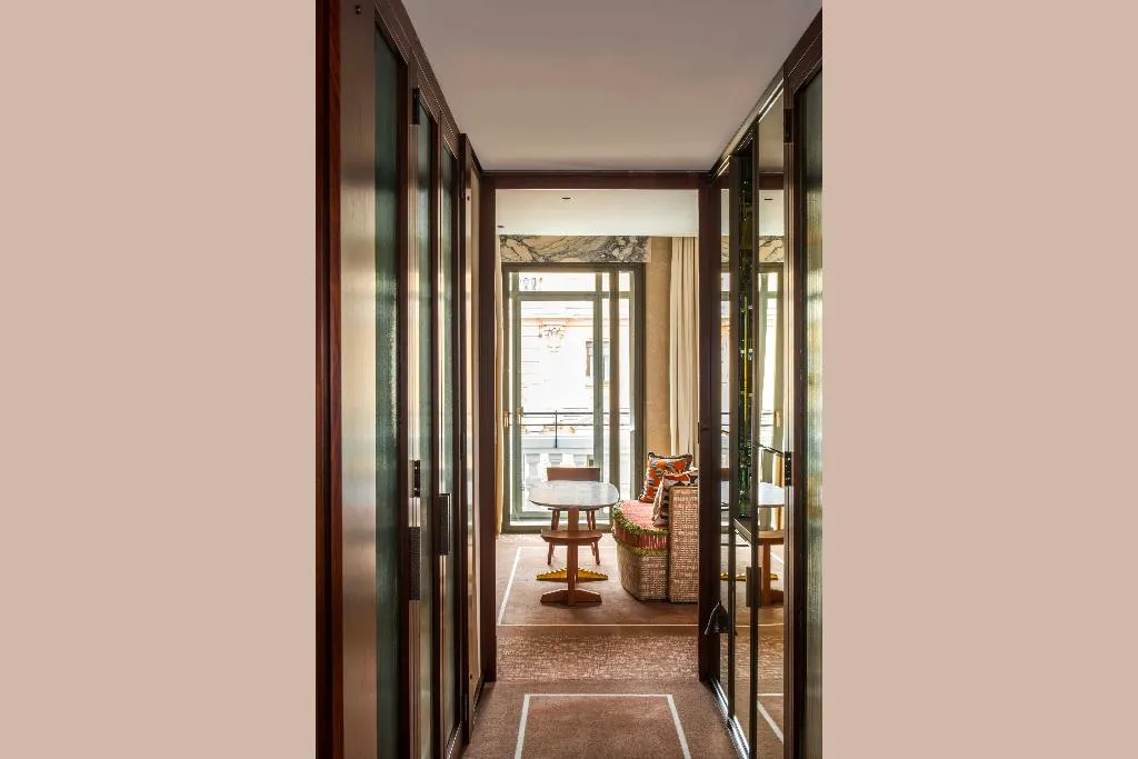 TRIPLE EXECUTIVE Room, Brach Madrid, Madrid
