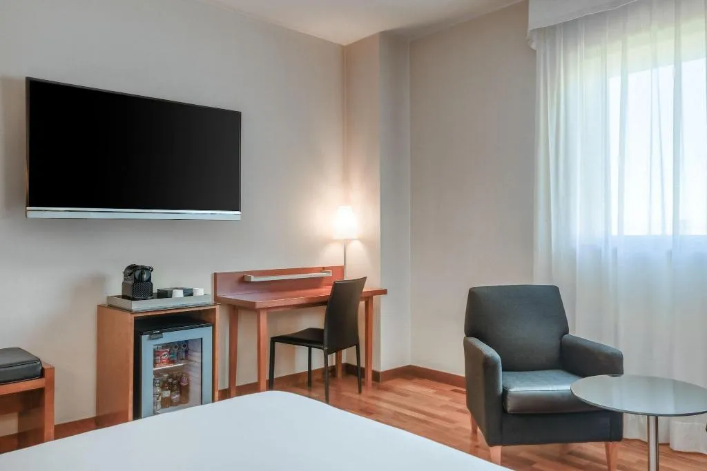 DOUBLE SUPERIOR KING BED Room, AC Madrid Alcalá de Henares, Madrid