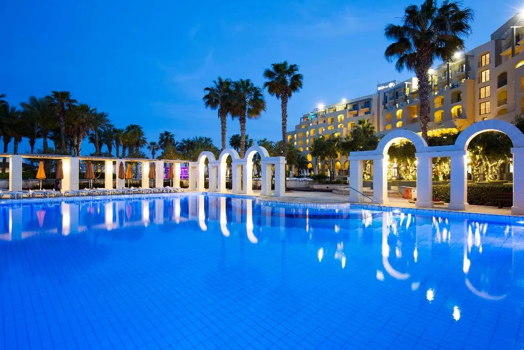 Pool, Hilton Malta, Malta