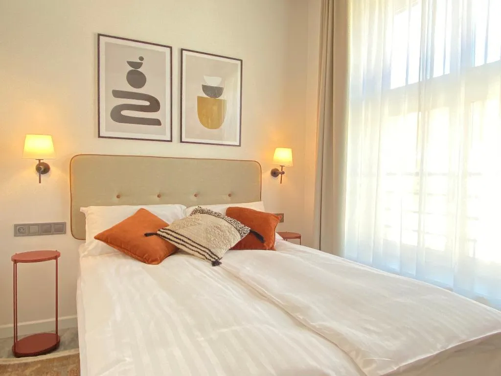 APARTMENT DELUXE TWO BEDROOM Room, H11 Aparthotel, Krakow