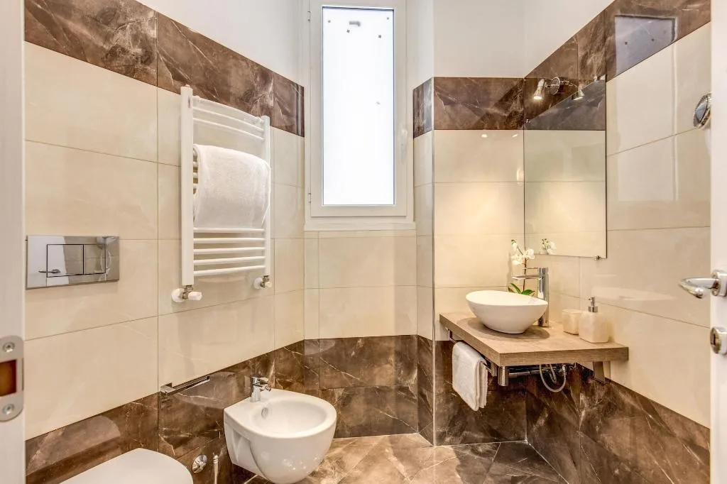 Room, The Bridge Suites, Rome