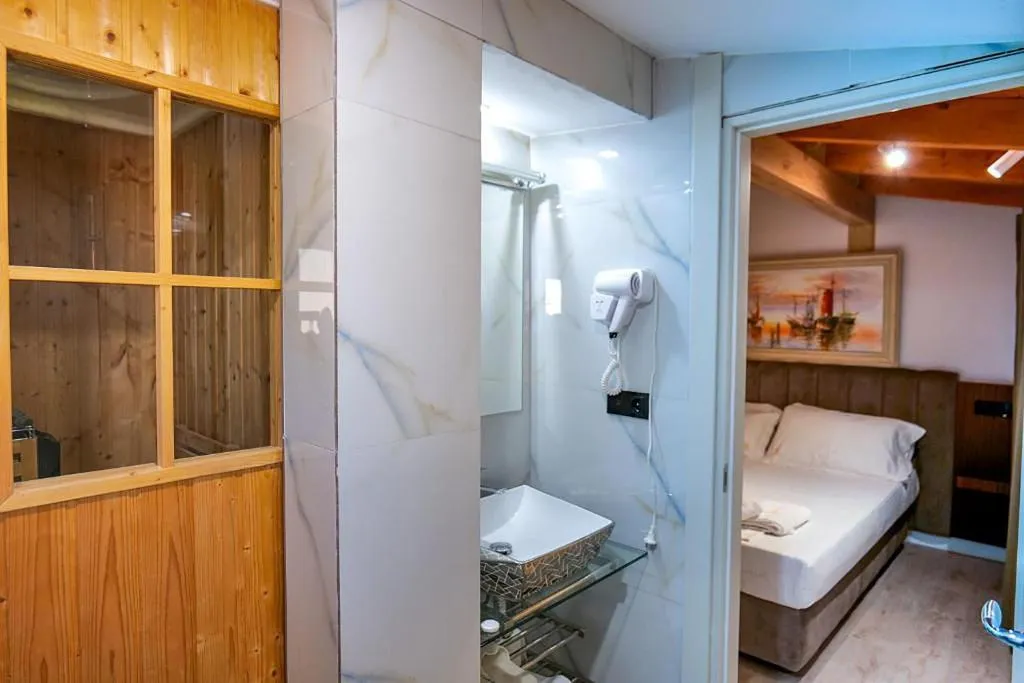 Room, Hotel Semajo, Kavaje