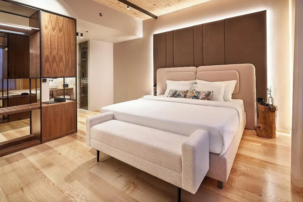 Room, The Log Porto Hotel, Porto