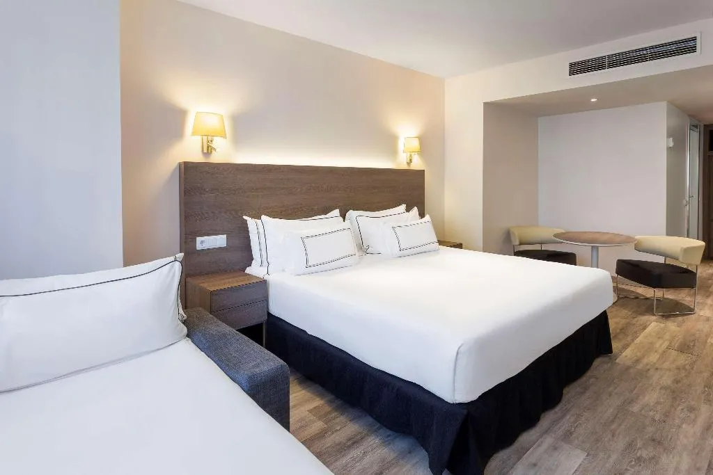TRIPLE STANDARD Room, Melia Lebreros, Seville