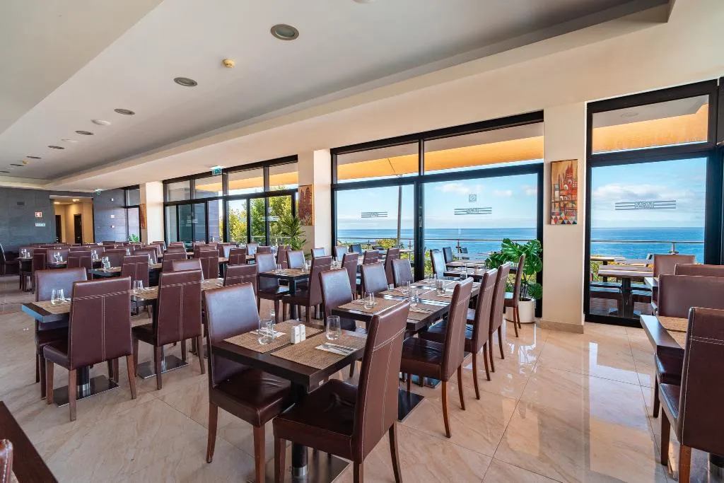 Restaurant, Muthu Raga Madeira Hotel, Madeira