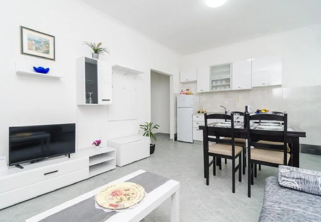 APARTMENT WITH BALCONY Room, Apartments Grga, Dubrovnik