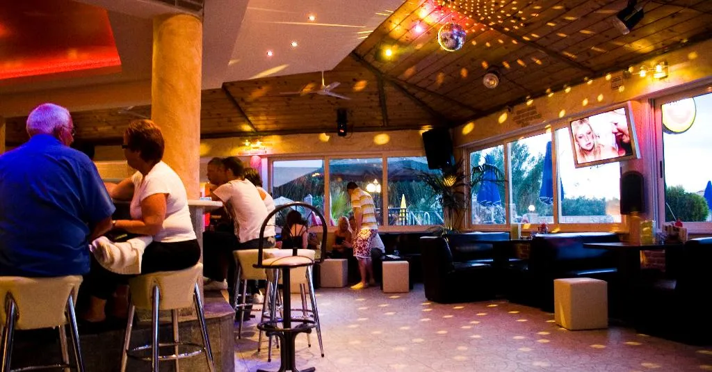 Bar, Paradise Apartments, Zante