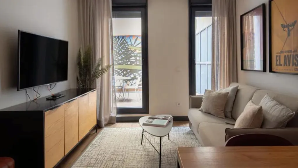 APARTMENT ONE BEDROOM WITH TERRACE Room, Libere Madrid Malasaña, Madrid
