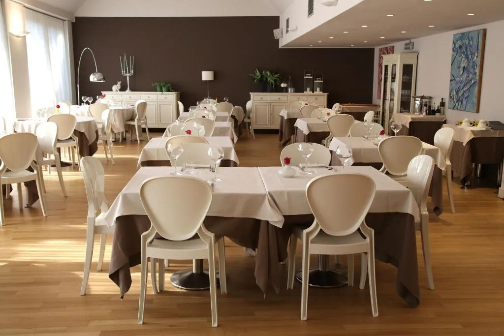 Restaurant, Helios Hotel and Restaurant, Milan