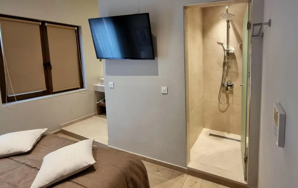 Room, Minaret Suites & Apartments, Crete