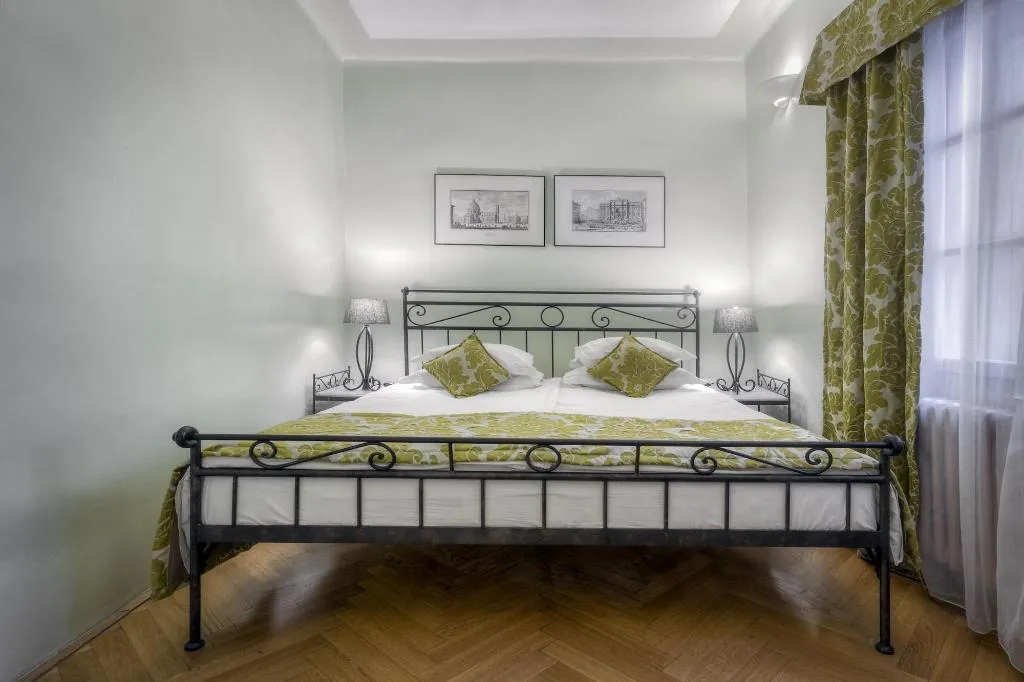 Room, Black Star Suites, Prague