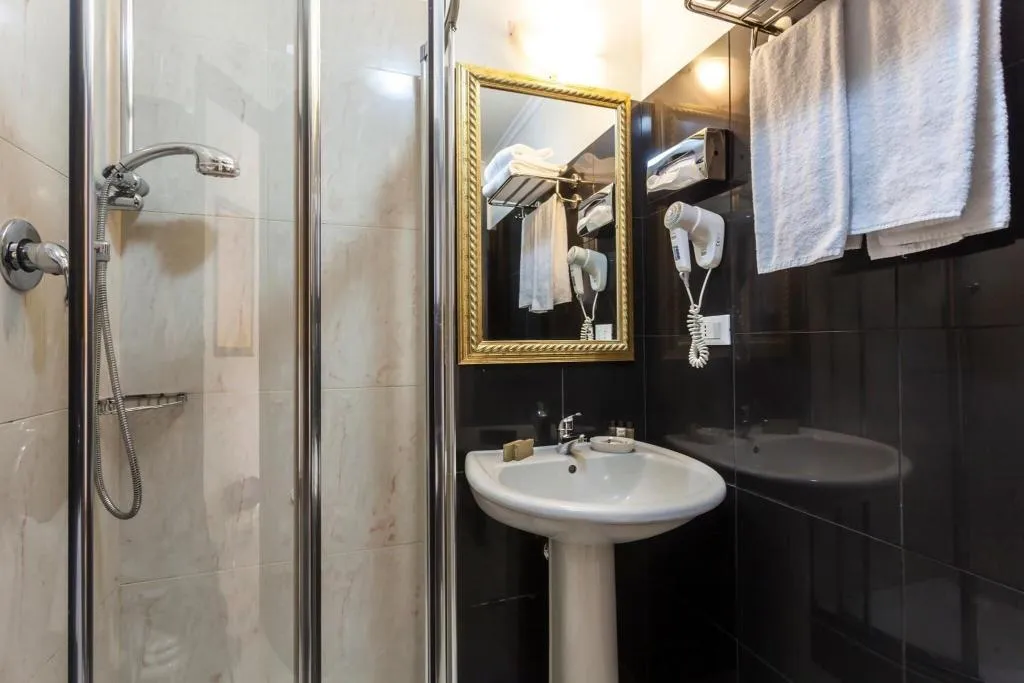 Room, Hotel Regina Giovanna, Rome