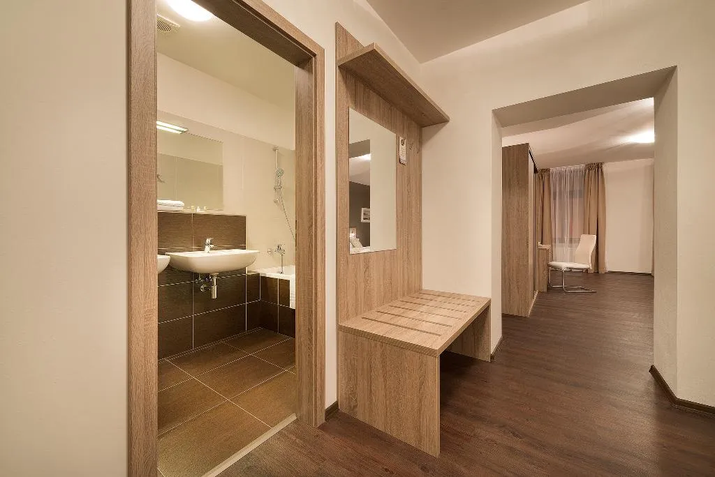 Room, Grand Hotel Zvon, Prague