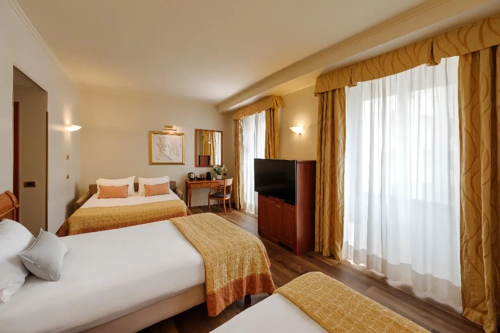 FAMILY ROOM STANDARD Room, Dei Cavalieri Milano Duomo, Milan