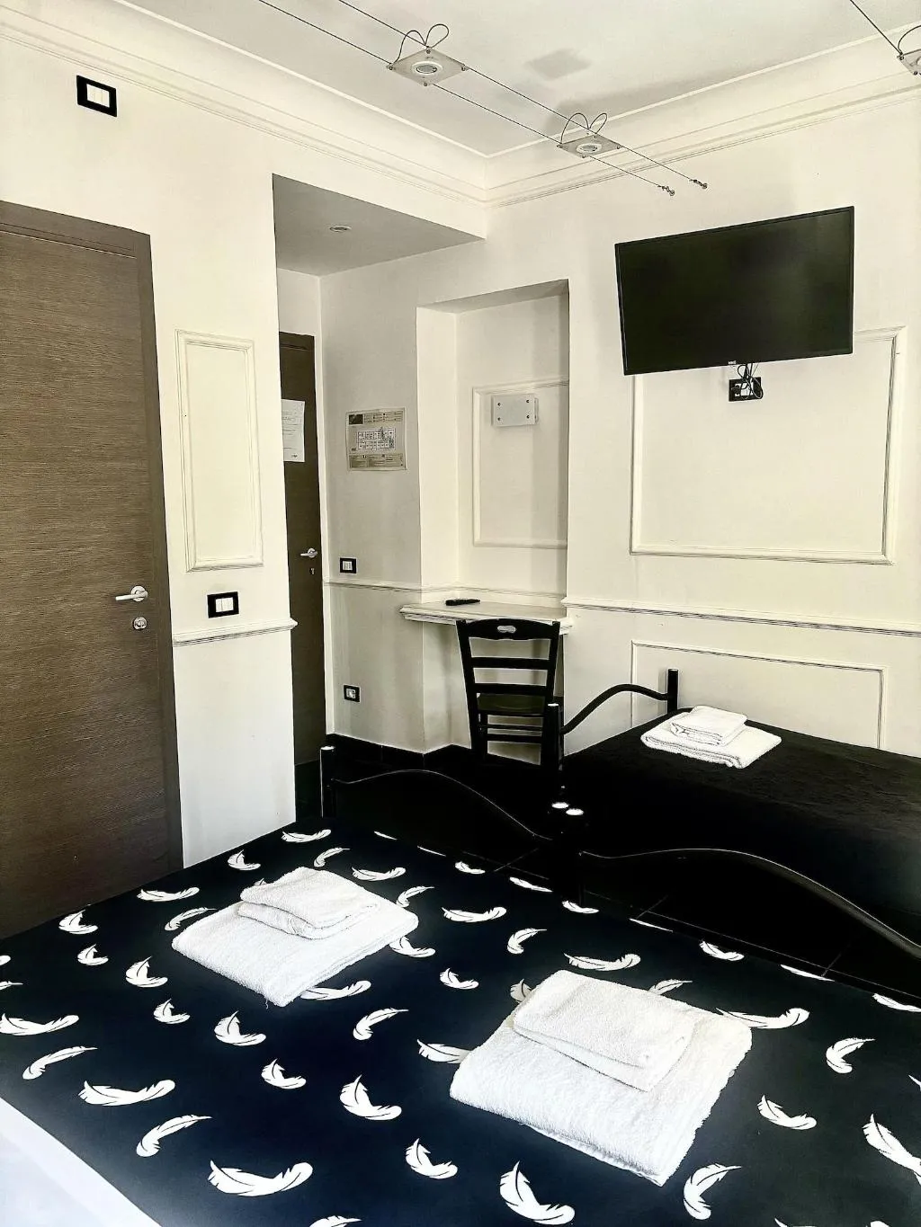 Room, Palace Rome, Rome