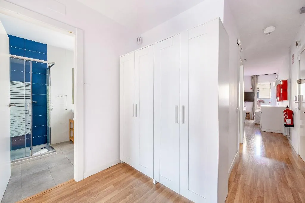APARTMENT PENTHOUSE Room, Ainb Barcelona Sants Apartments, Barcelona