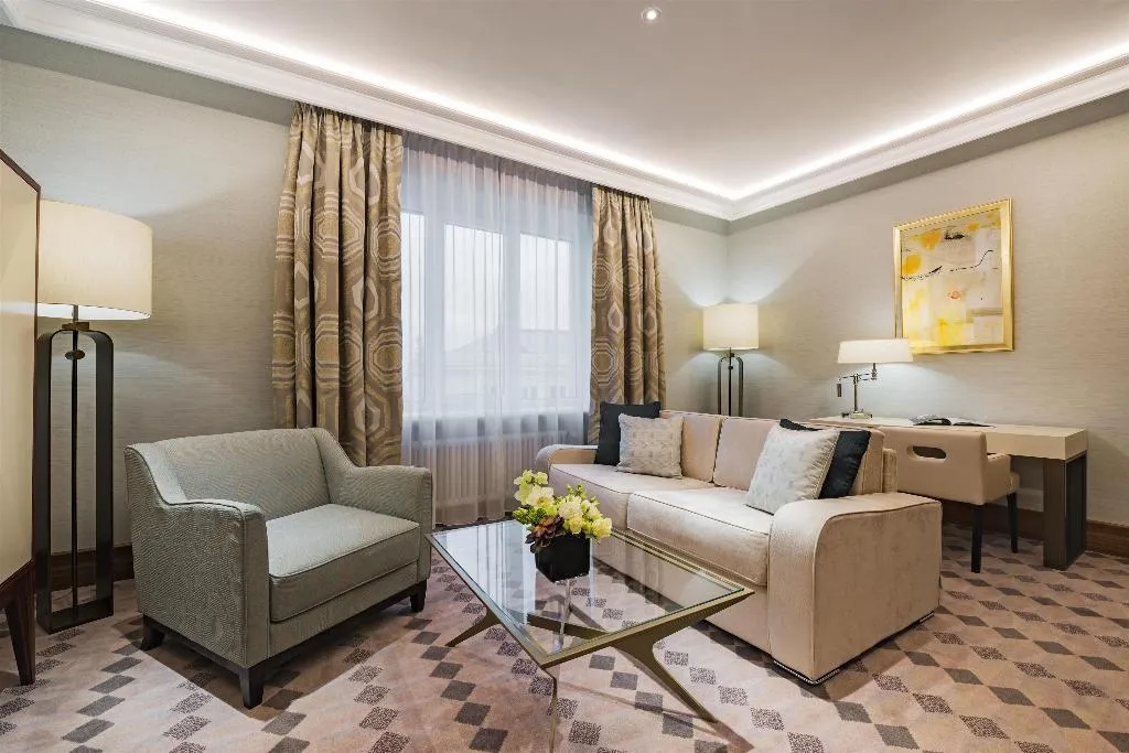 JUNIOR SUITE STANDARD Room, Grand Hotel Kempinski Riga, Riga