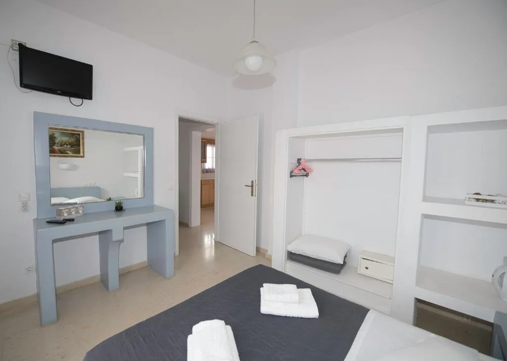 APARTMENT ONE BEDROOM Room, Ira Apartments, Santorini