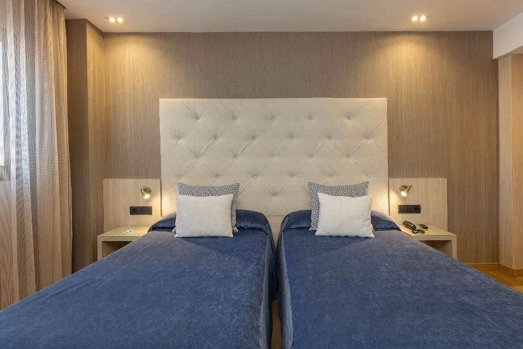 QUADRUPLE STANDARD Room, Rialto, Barcelona
