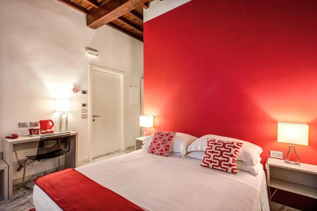 DOUBLE BUSINESS QUEEN BED Room, Boston, Florence