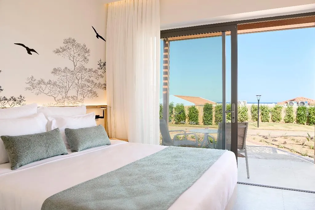FAMILY ROOM GARDEN VIEW Room, Iberostar Waves Creta Panorama & Mare, Crete