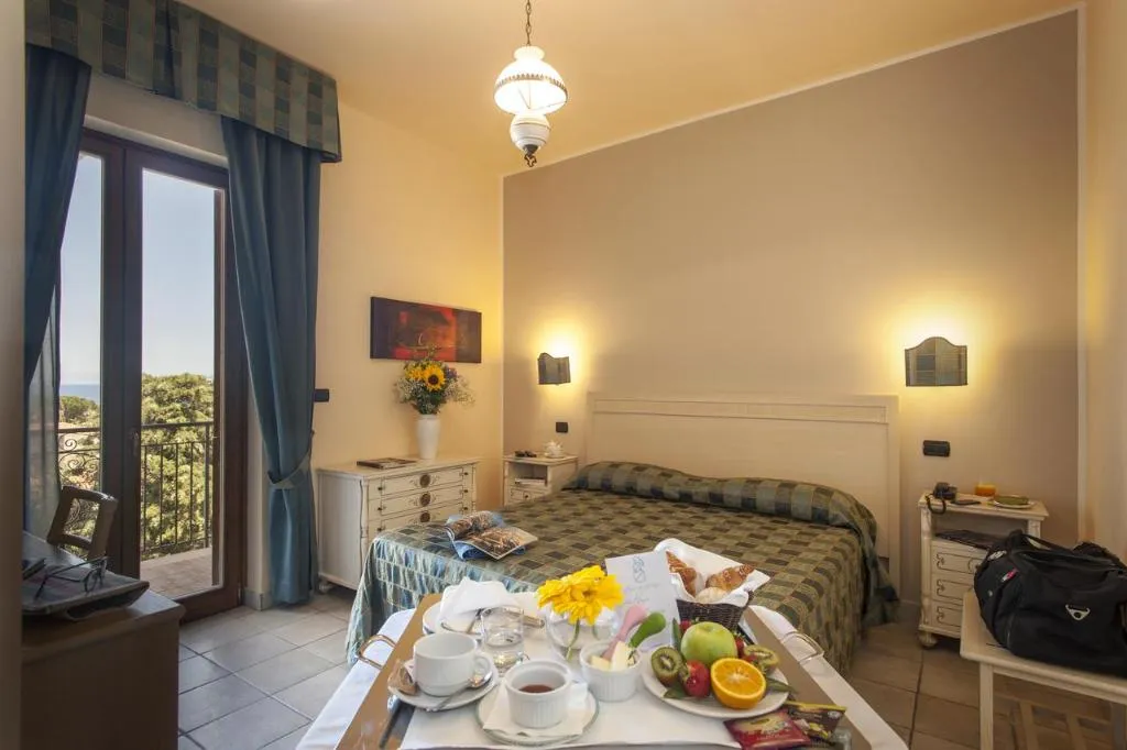 DOUBLE SUPERIOR Room, Baia del Capitano, Palermo