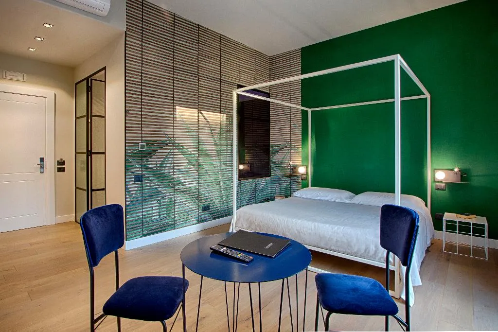Double or Twin KING SIZE BED Room, Casa Pacifico Napoli, Naples