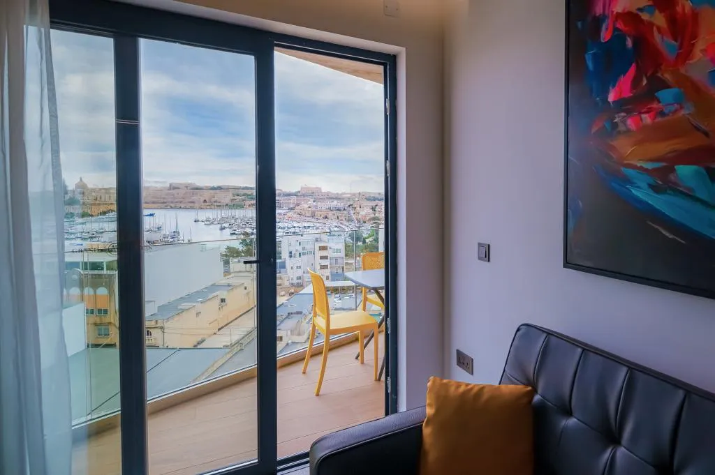 FAMILY ROOM HARBOUR VIEW Room, Grands Suites Hotel Residences & Spa, Malta