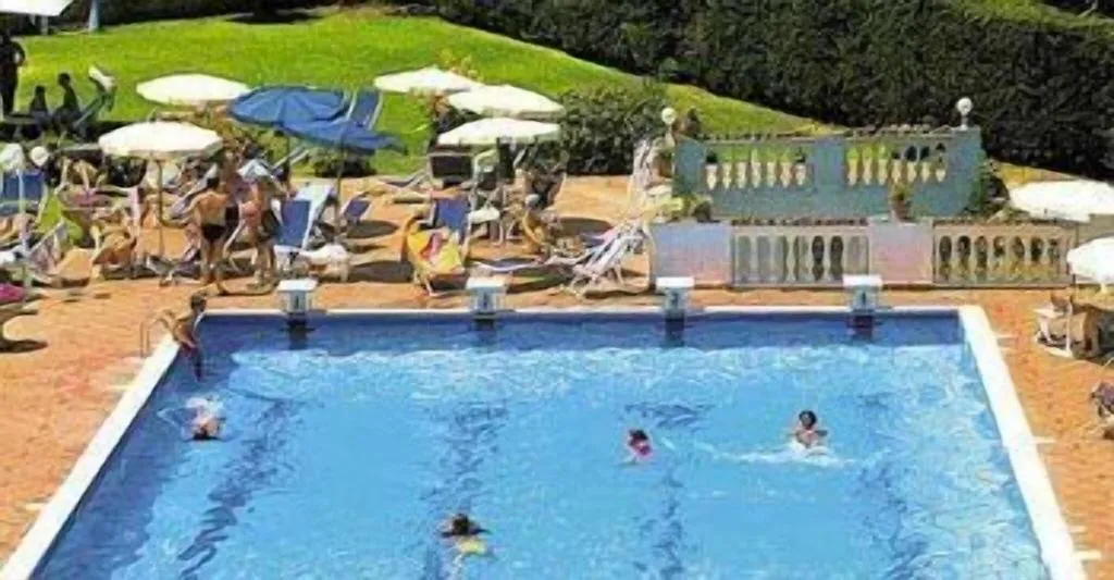 Pool, San Michele, Naples