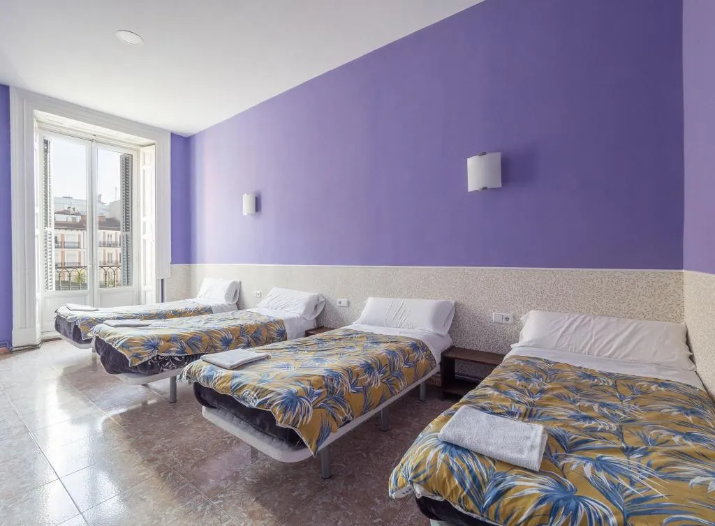 Room, Hostal Apolo Xi, Madrid