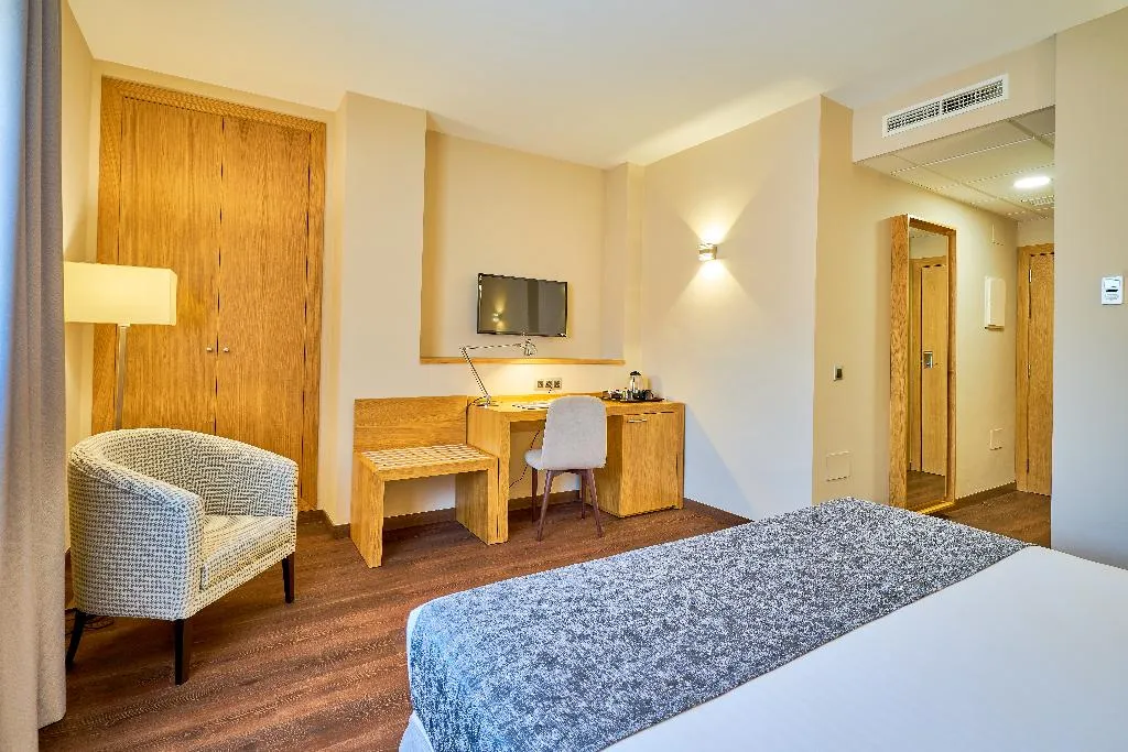 DOUBLE STANDARD Room, Guadalmedina, Costa Del Sol