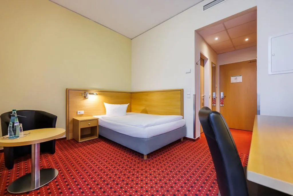 SINGLE BUSINESS Room, Airporthotel Berlin Adlershof, Berlin