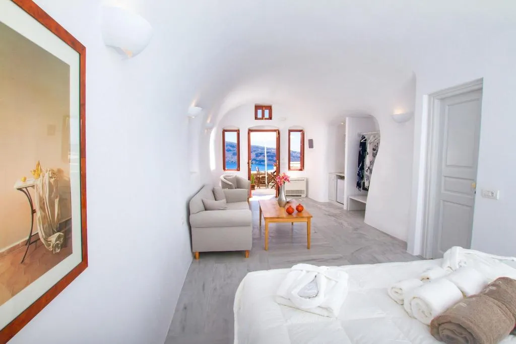 CAVE SEA VIEW Room, Oia Mare Villas, Santorini