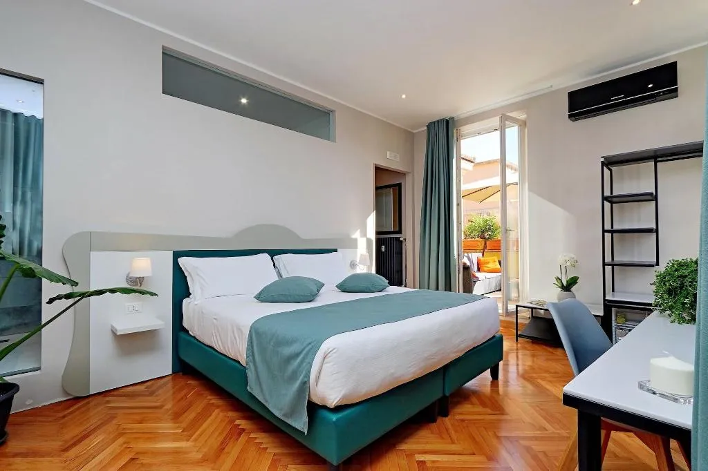 Room, Vico Rooms And Terrace, Rome