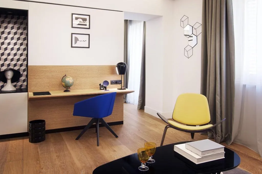 JUNIOR SUITE STANDARD Room, One Shot Palacio Reina Victoria 04, Valencia