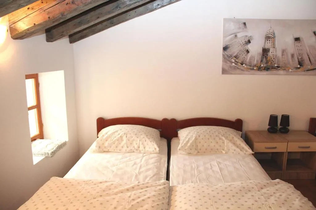 Room, Old Theatre Rooms And Apartments, Split