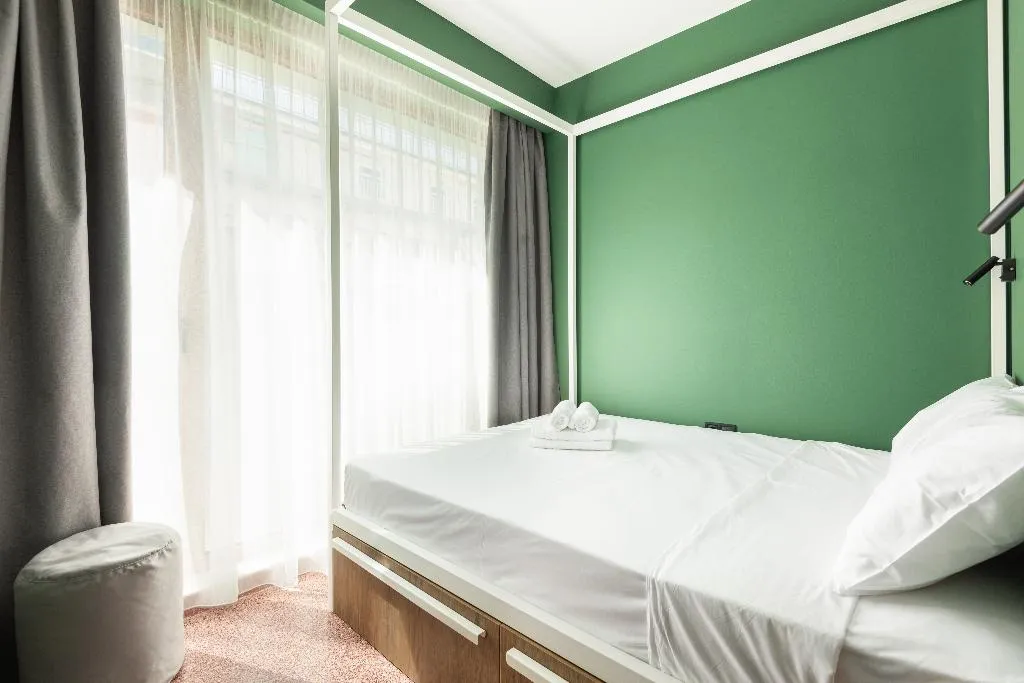 DOUBLE STANDARD Room, Zeus Is Loose, Halkidiki