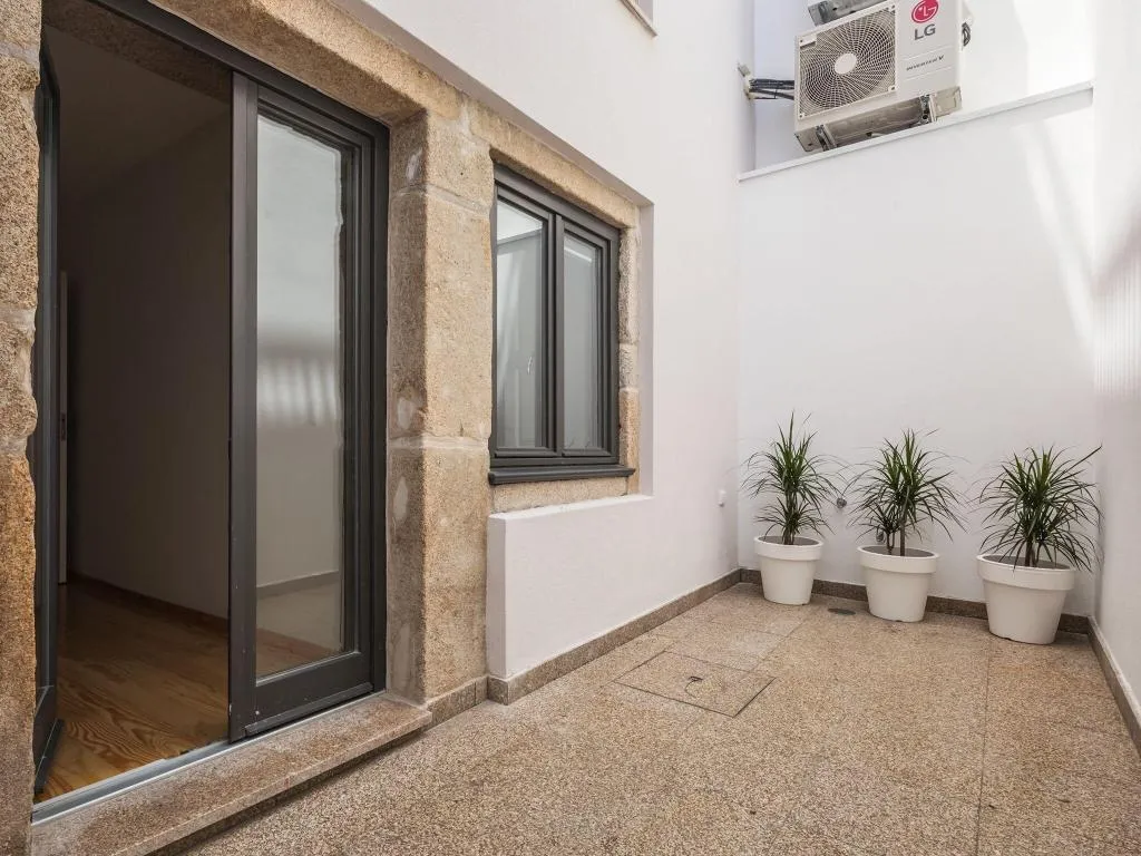 Terrace, Insitu Trindade, Porto