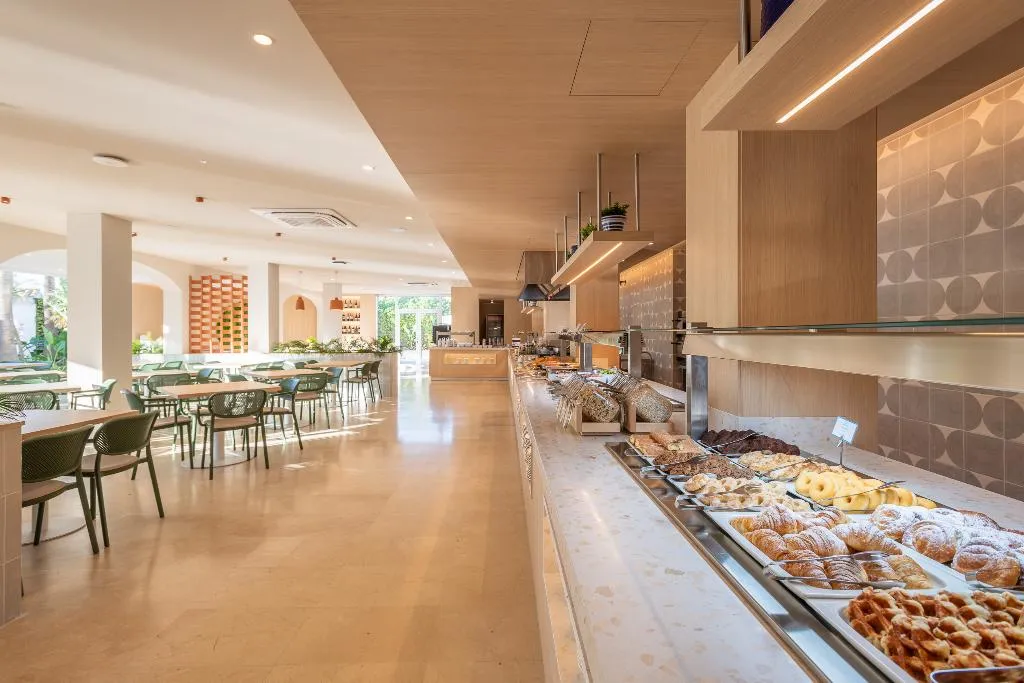 Restaurant, Apartamentos Sol de Alcudia, Majorca