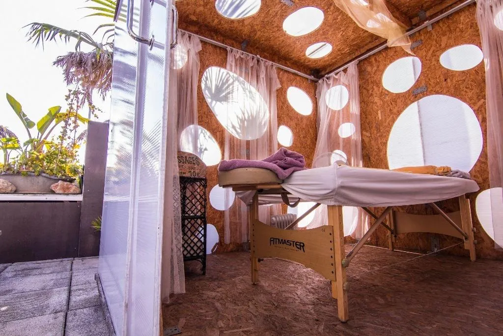 Sports and Entertainment, Sunset Destination Hostel, Lisbon
