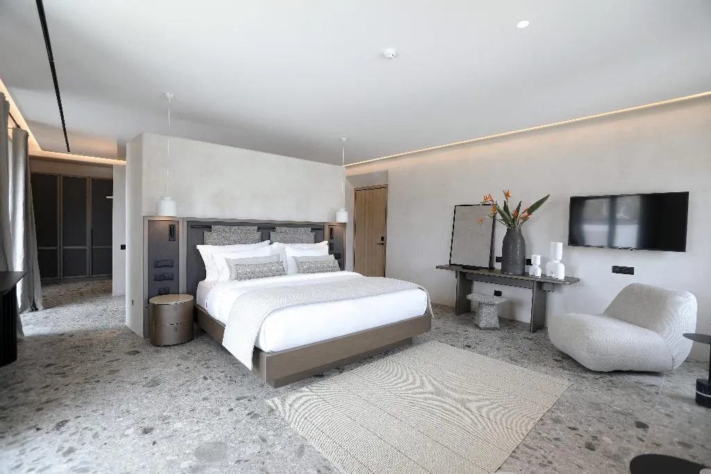 SUITE SEA VIEW WITH PRIVATE POOL Room, Aeonic Suites & Spa, Mykonos