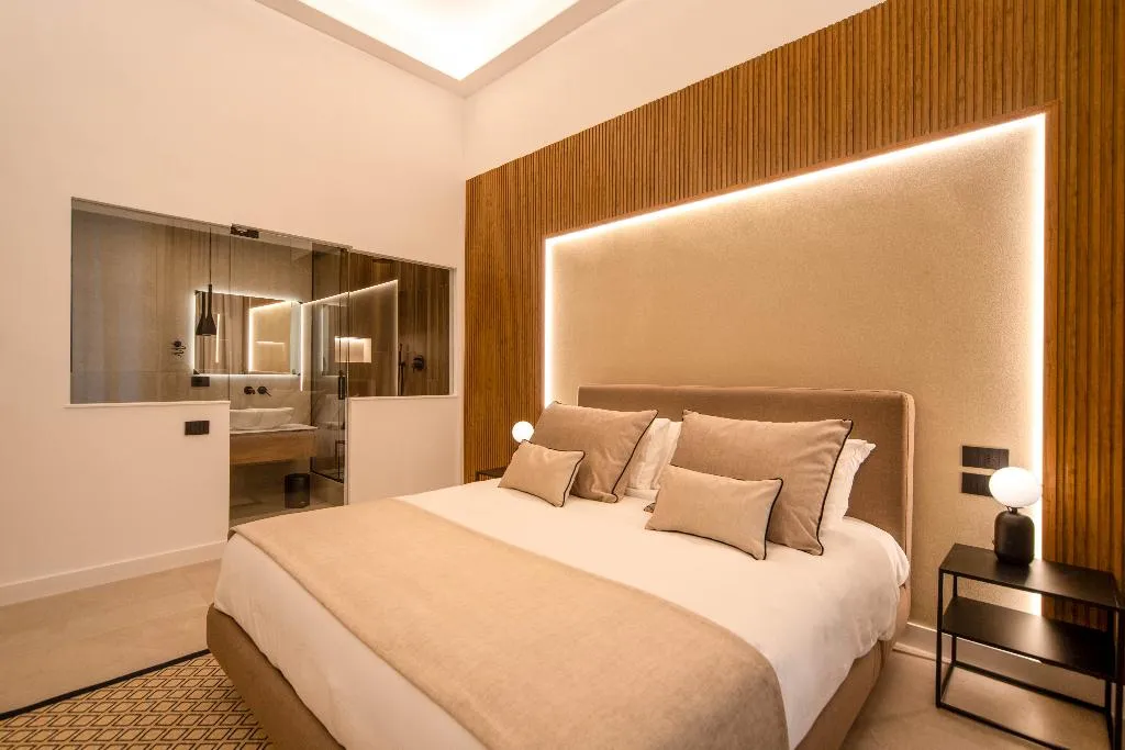 Room, Mamalu Studios And Suites, Naples
