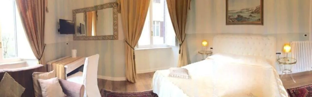 Room, Charme Holidays Colosseum, Naples