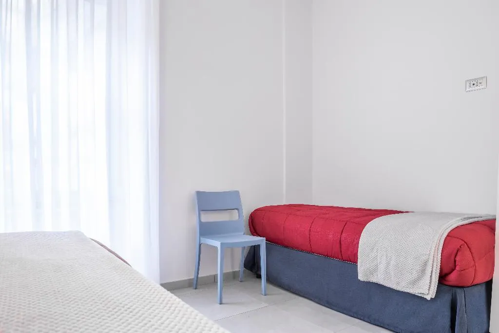 APARTMENT WITHOUT BALCONY Room, Casina Rossa, Naples