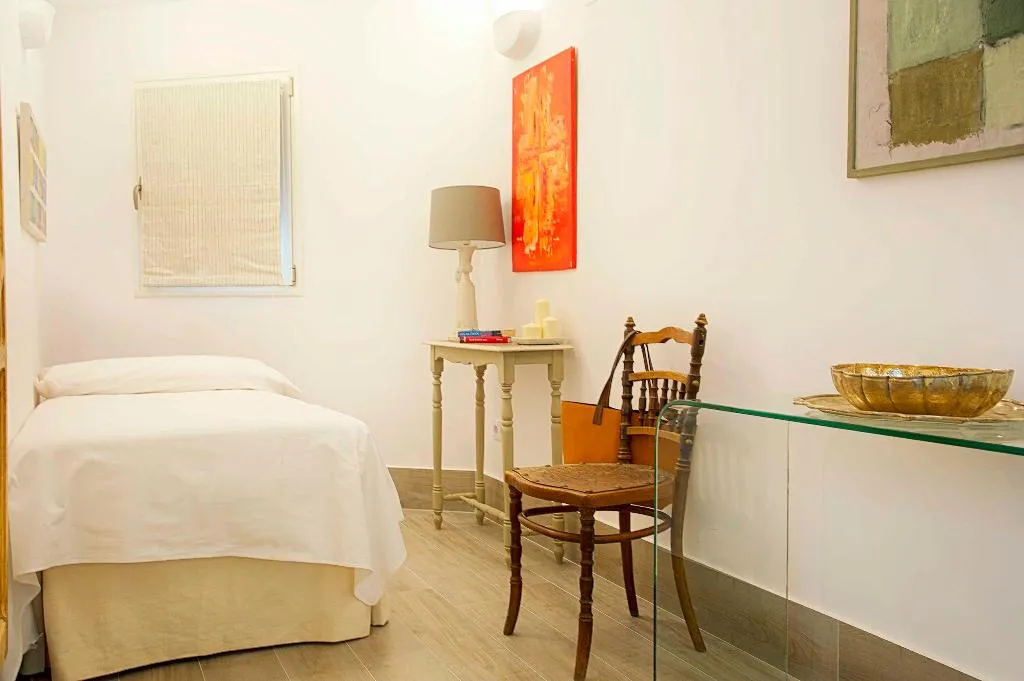 APARTMENT DELUXE Room, Overland Suites Catedral Luxury Apartments, Seville