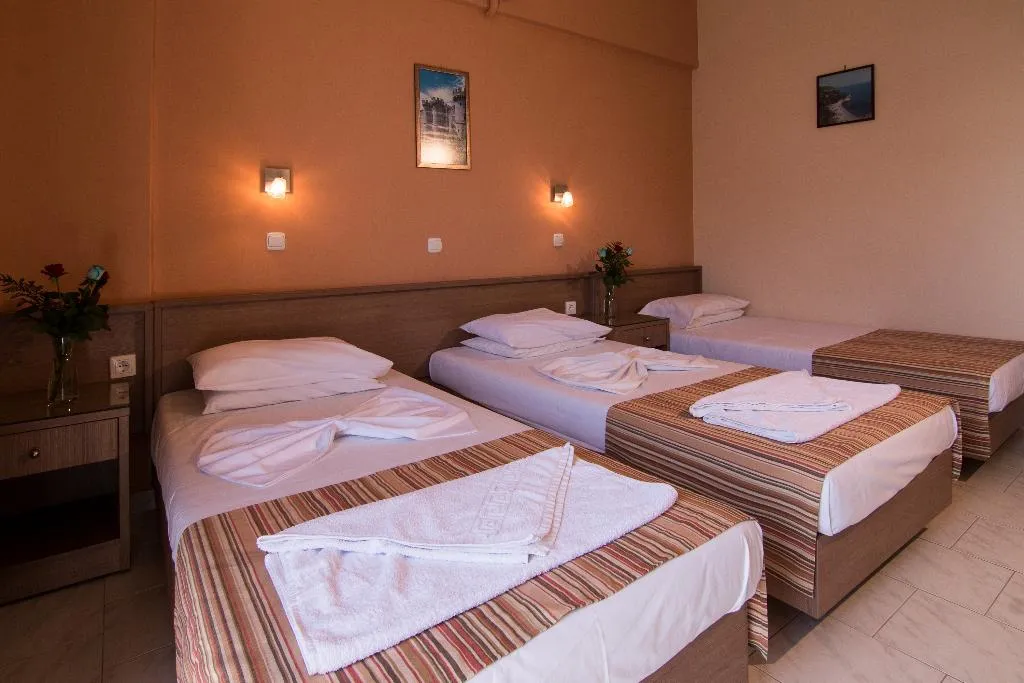 STUDIO CAPACITY 3 Room, Villa George, Rhodes