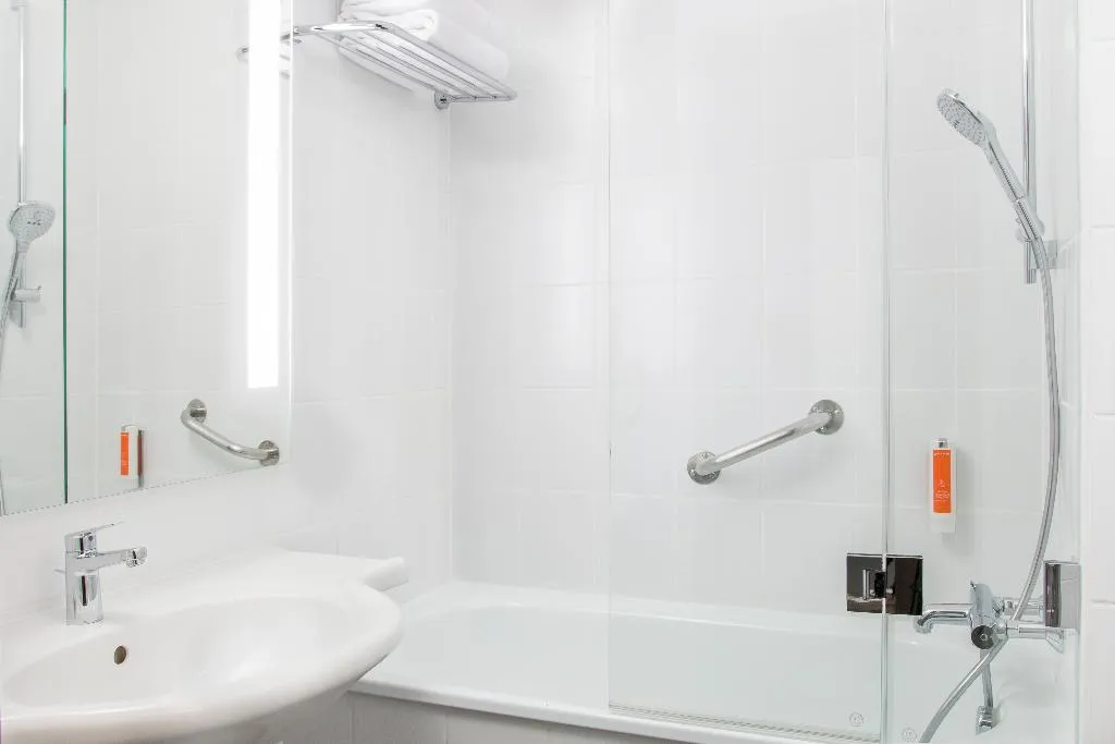 Room COMFORT Room, Vienna House Easy by Wyndham Cracow, Krakow